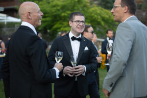 September 05, 2023196